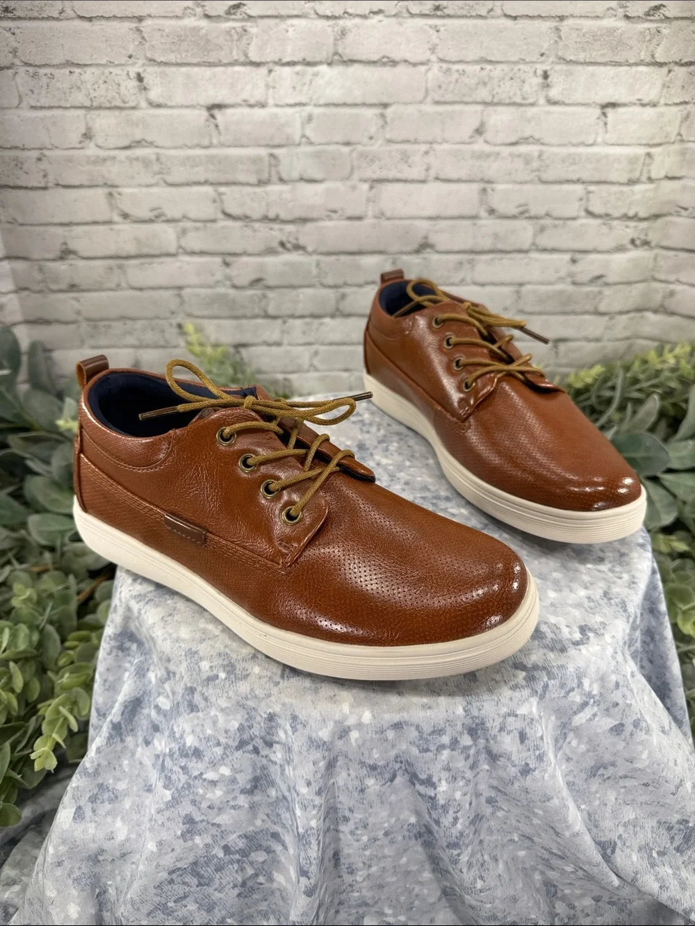 ASHFORD HAYES “Dozer” Caramel Perforated Round-Toe Dress Casual Oxfords Boys 5M